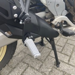 VSVV-6MM : Einstellbares Bruudt Beifahrer-Fußrasten Kit Honda Hornet CB750