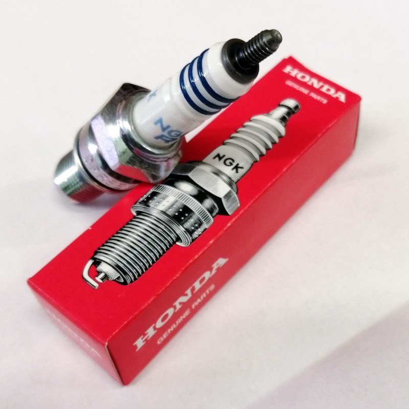 31909-MJP-G51 : Honda Spark Plug SILMAR8A9S Honda Hornet CB750